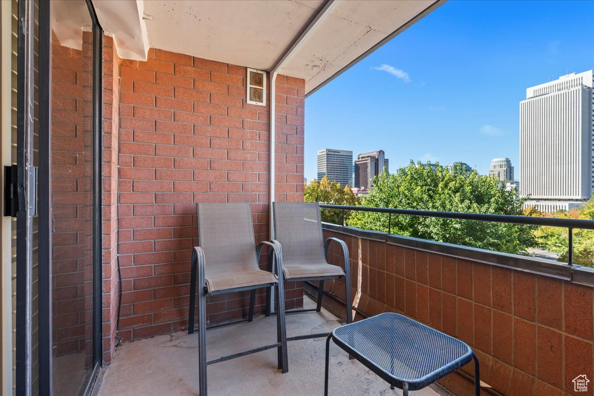 Salt Lake City, Utah, 84103, United States, 2 Bedrooms Bedrooms, ,1 BathroomBathrooms,Residential,For Sale,1988217