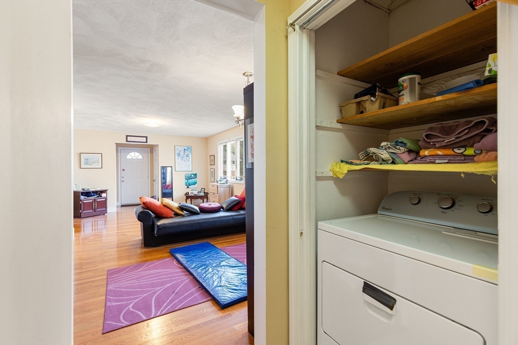 Malden, Massachusetts, 02148, United States, 8 Bedrooms Bedrooms, ,3 BathroomsBathrooms,Residential,For Sale,2049419