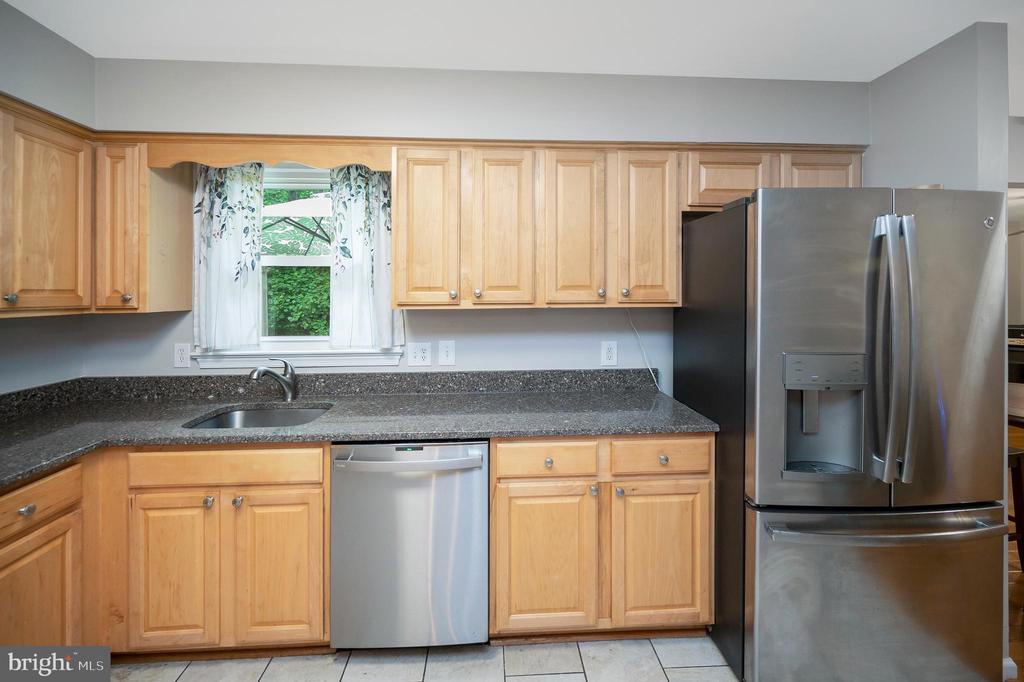 Fredericksburg, Virginia, 22406, United States, 3 Bedrooms Bedrooms, ,2 BathroomsBathrooms,Residential,For Sale,2049336