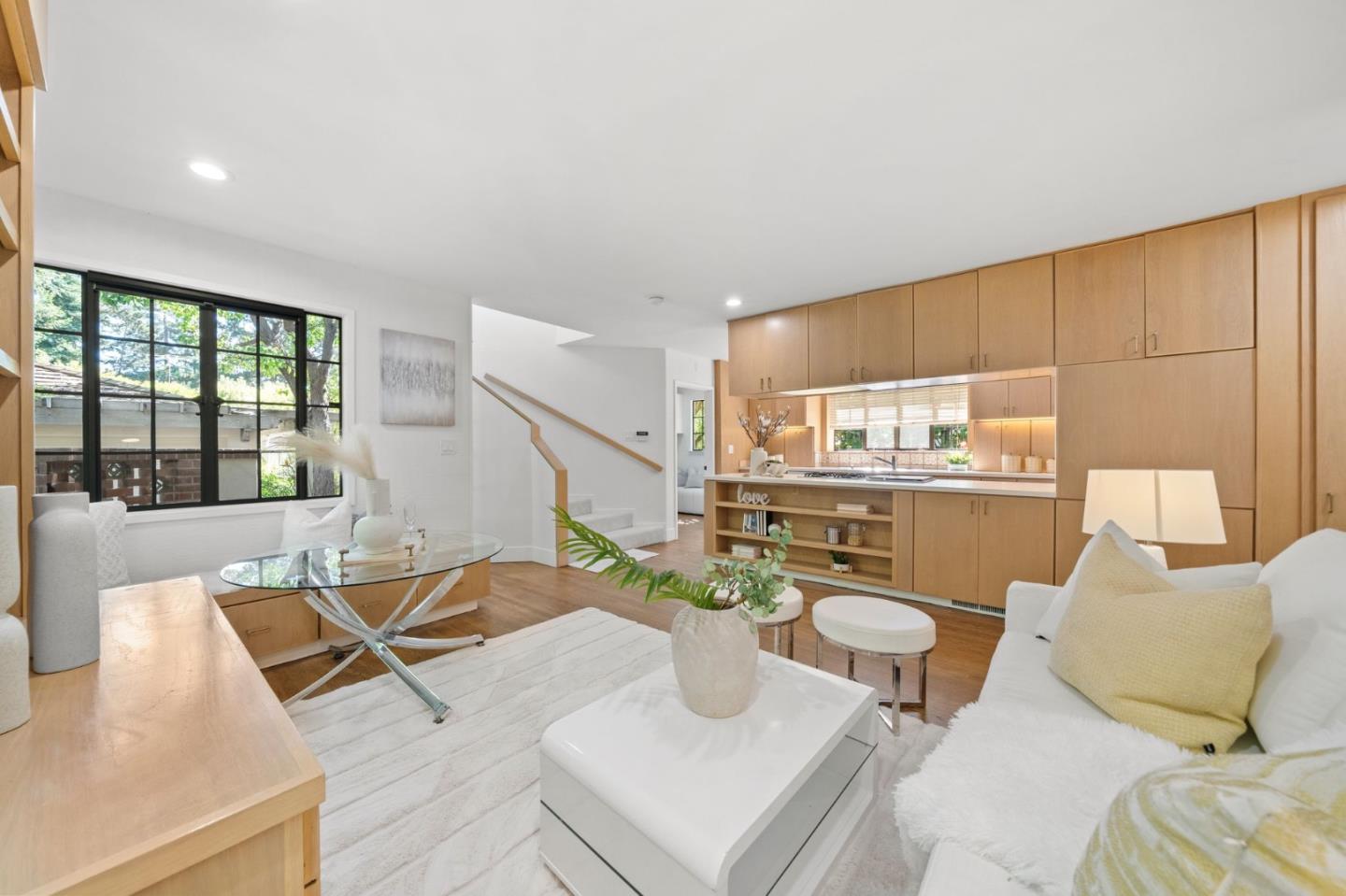 Palo Alto, California, 94301, United States, 4 Bedrooms Bedrooms, ,4 BathroomsBathrooms,Residential,For Sale,1837921