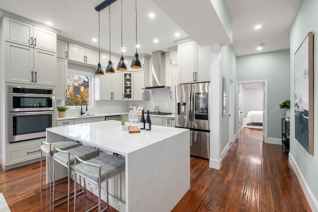 Newton, Massachusetts, 02460, United States, 4 Bedrooms Bedrooms, ,5 BathroomsBathrooms,Residential,For Sale,1993595