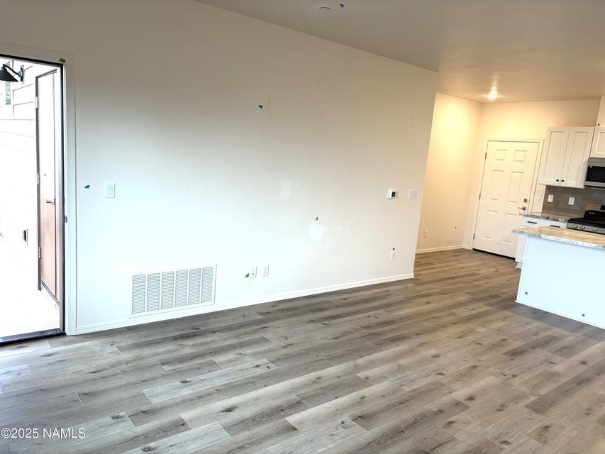 Flagstaff, Arizona, 86001, United States, 2 Bedrooms Bedrooms, ,2 BathroomsBathrooms,Residential,For Sale,1977290