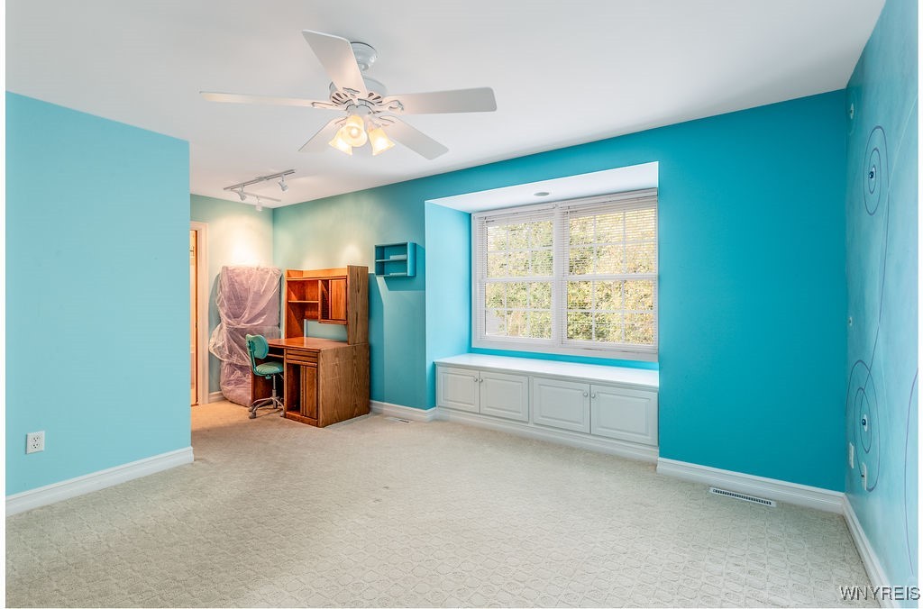 Grand Island, New York, 14072, United States, 4 Bedrooms Bedrooms, ,5 BathroomsBathrooms,Residential,For Sale,1975944