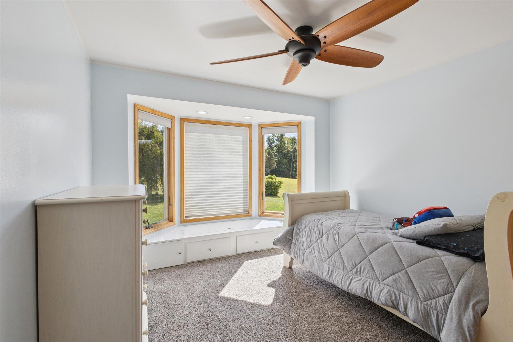Horton, Michigan, 49246, United States, 5 Bedrooms Bedrooms, ,4 BathroomsBathrooms,Residential,For Sale,1940330