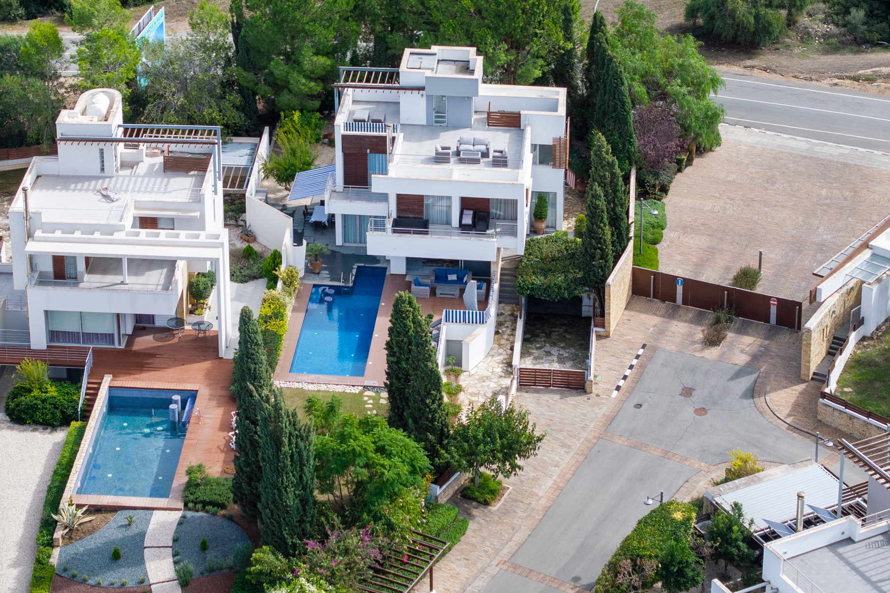  Four-Bedroom Detached Villa with Lift and Roof Garden Steps from the Beach - 物件實景