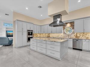 Plantation, Florida, 33325, United States, 5 Bedrooms Bedrooms, ,4 BathroomsBathrooms,Residential,For Sale,2005457