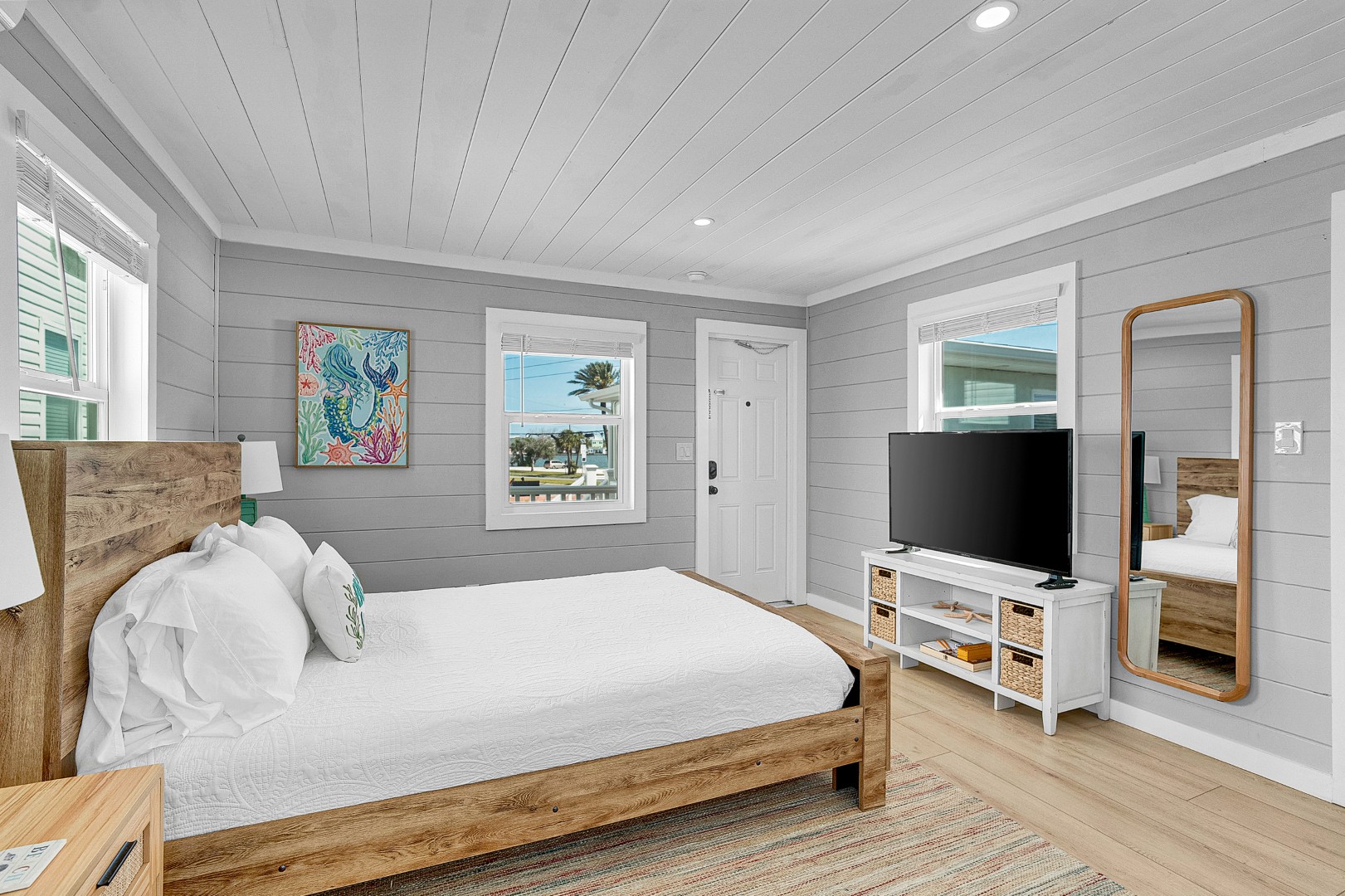 Redington Shores, Florida, 33708, United States, 5 Bedrooms Bedrooms, ,8 BathroomsBathrooms,Residential,For Sale,1977851