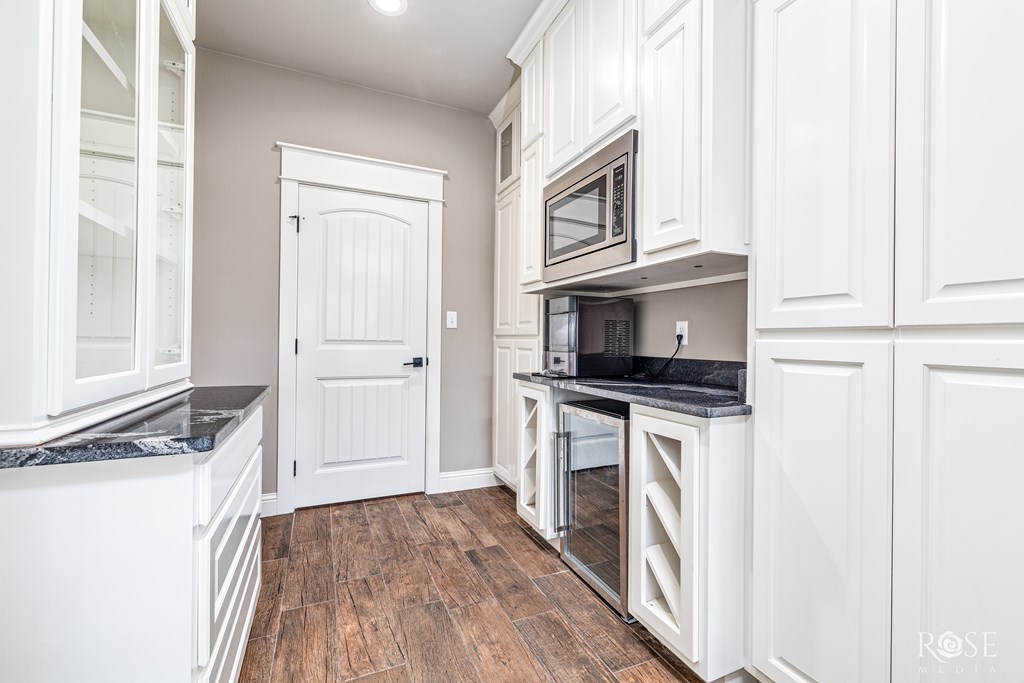 San Angelo, Texas, 76904, United States, 4 Bedrooms Bedrooms, ,3 BathroomsBathrooms,Residential,For Sale,1941771