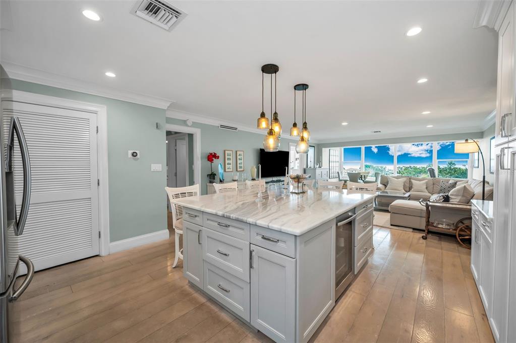 St Petersburg, Florida, 33704, United States, 2 Bedrooms Bedrooms, ,2 BathroomsBathrooms,Residential,For Sale,1989115