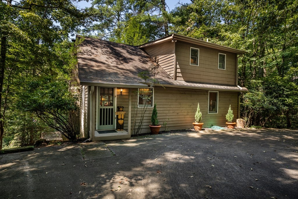 Ellijay, Georgia, 30536, United States, 4 Bedrooms Bedrooms, ,3 BathroomsBathrooms,Residential,For Sale,1926497
