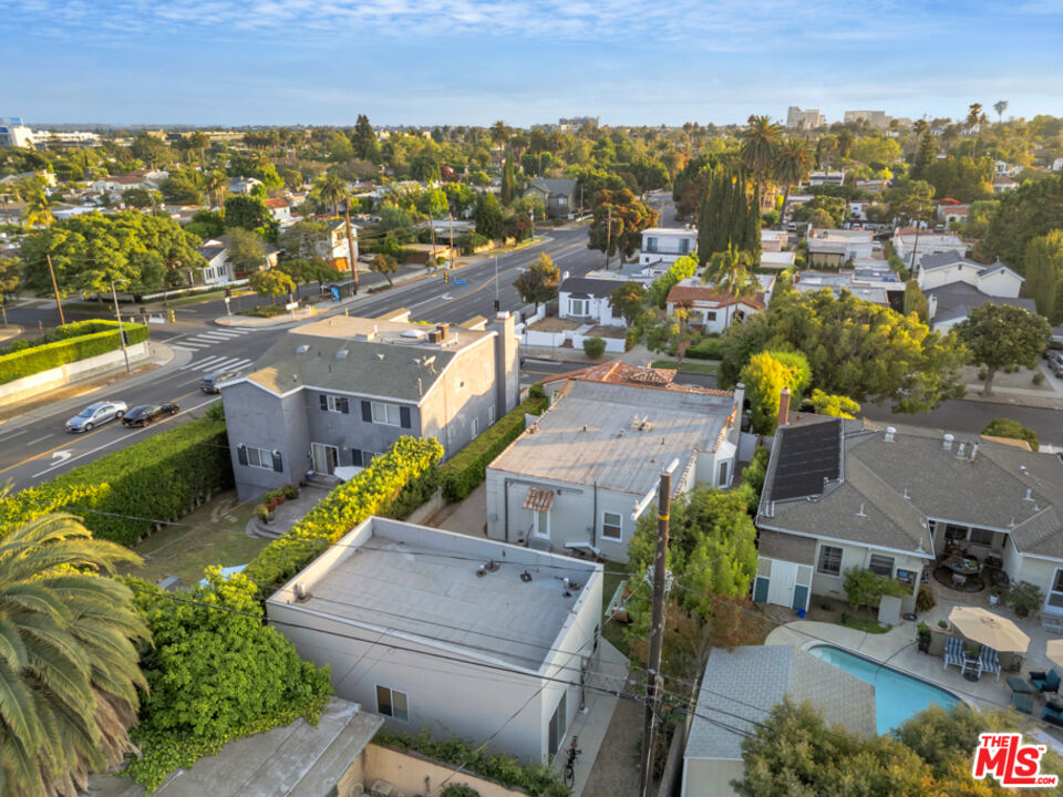 Los Angeles, California, 90025, United States, 5 Bedrooms Bedrooms, ,4 BathroomsBathrooms,Residential,For Sale,1934353