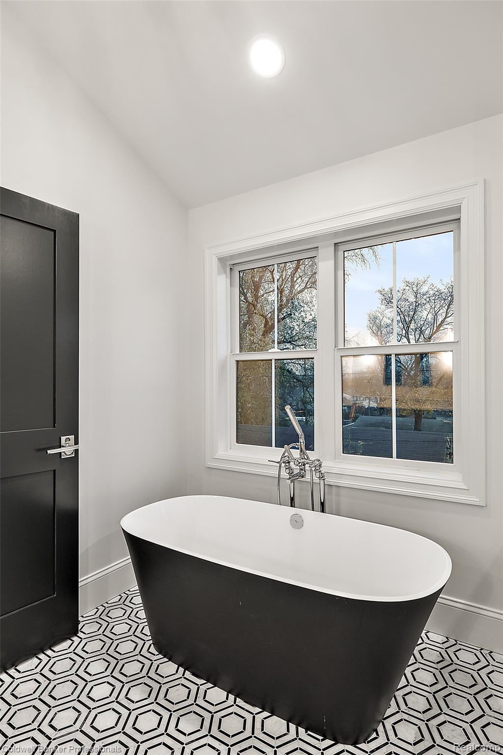 Plymouth, Michigan, 48170, United States, 4 Bedrooms Bedrooms, ,4 BathroomsBathrooms,Residential,For Sale,1986255