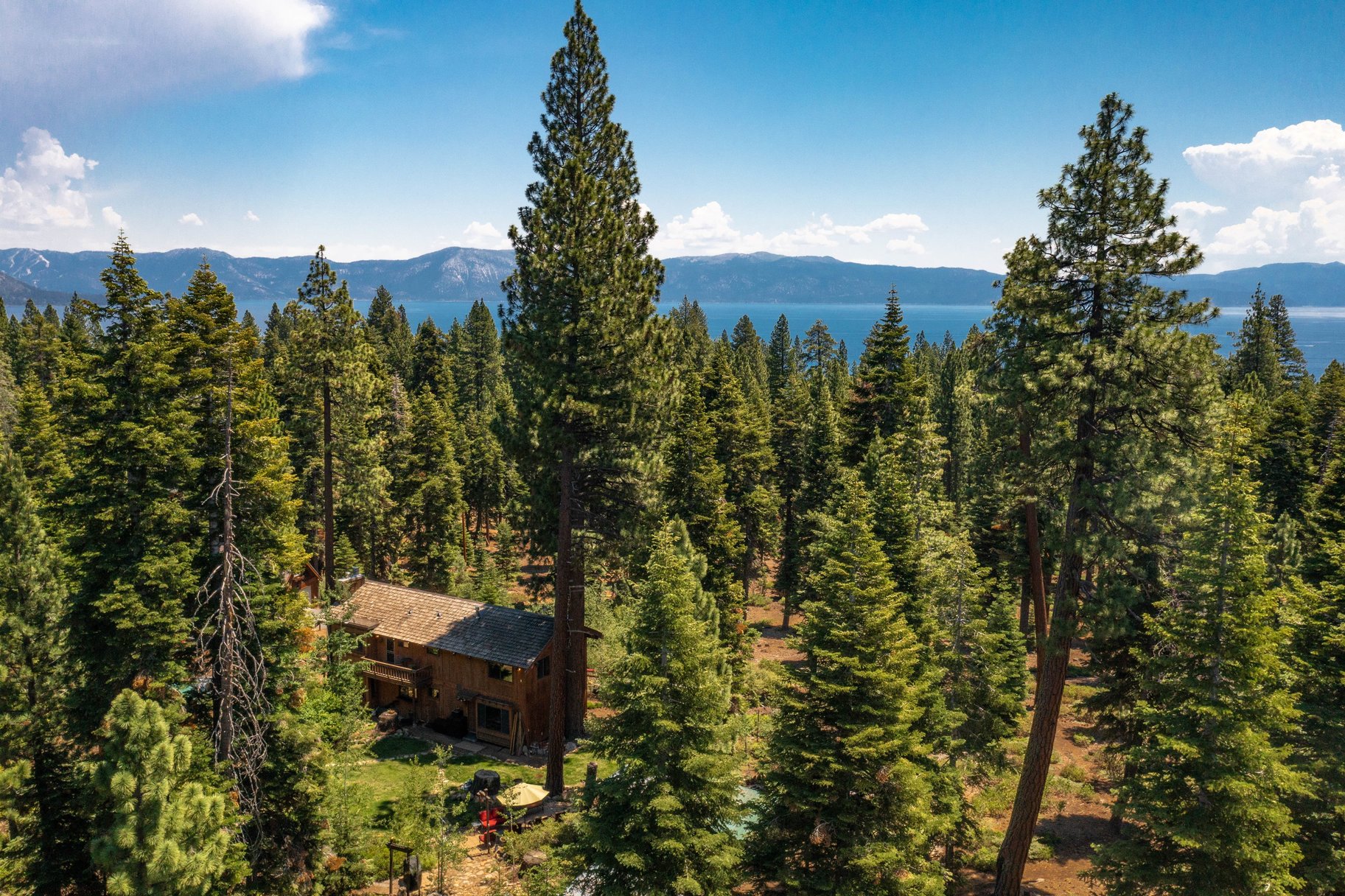  Rare, 10-acre parcel with house minutes from Tahoe City - 物件實景