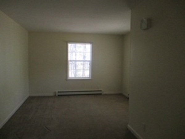 Northampton, Massachusetts, 01062, United States, 3 Bedrooms Bedrooms, ,3 BathroomsBathrooms,Residential,For Sale,1848678