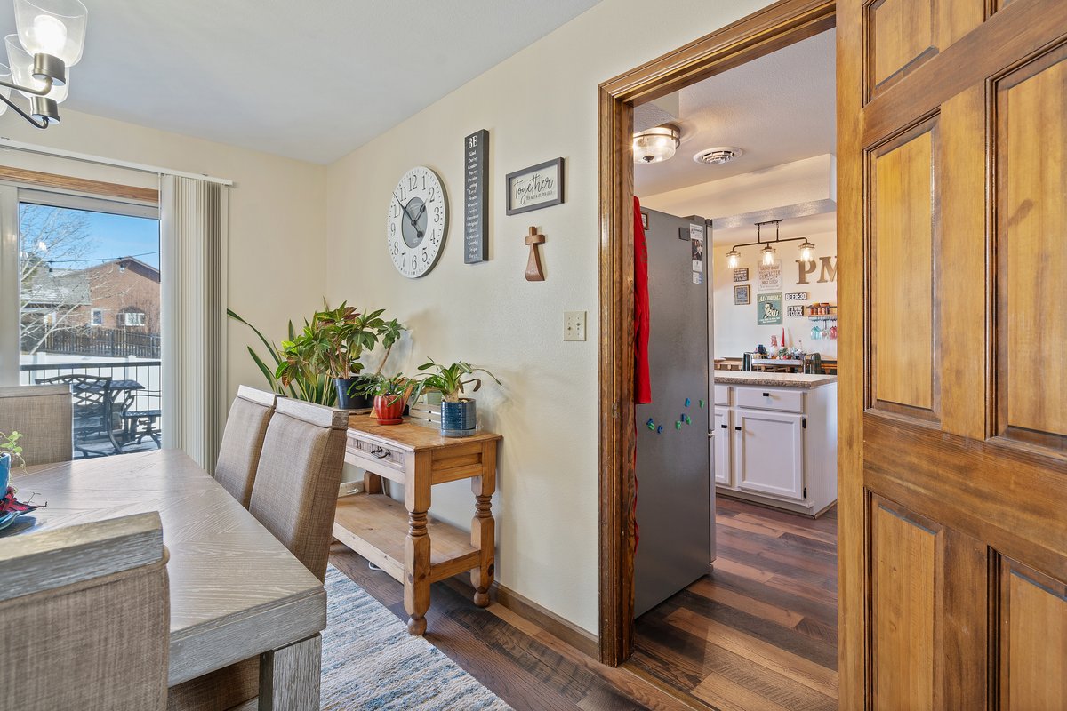 Cheyenne, Wyoming, 82009, United States, 5 Bedrooms Bedrooms, ,3 BathroomsBathrooms,Residential,For Sale,2006392