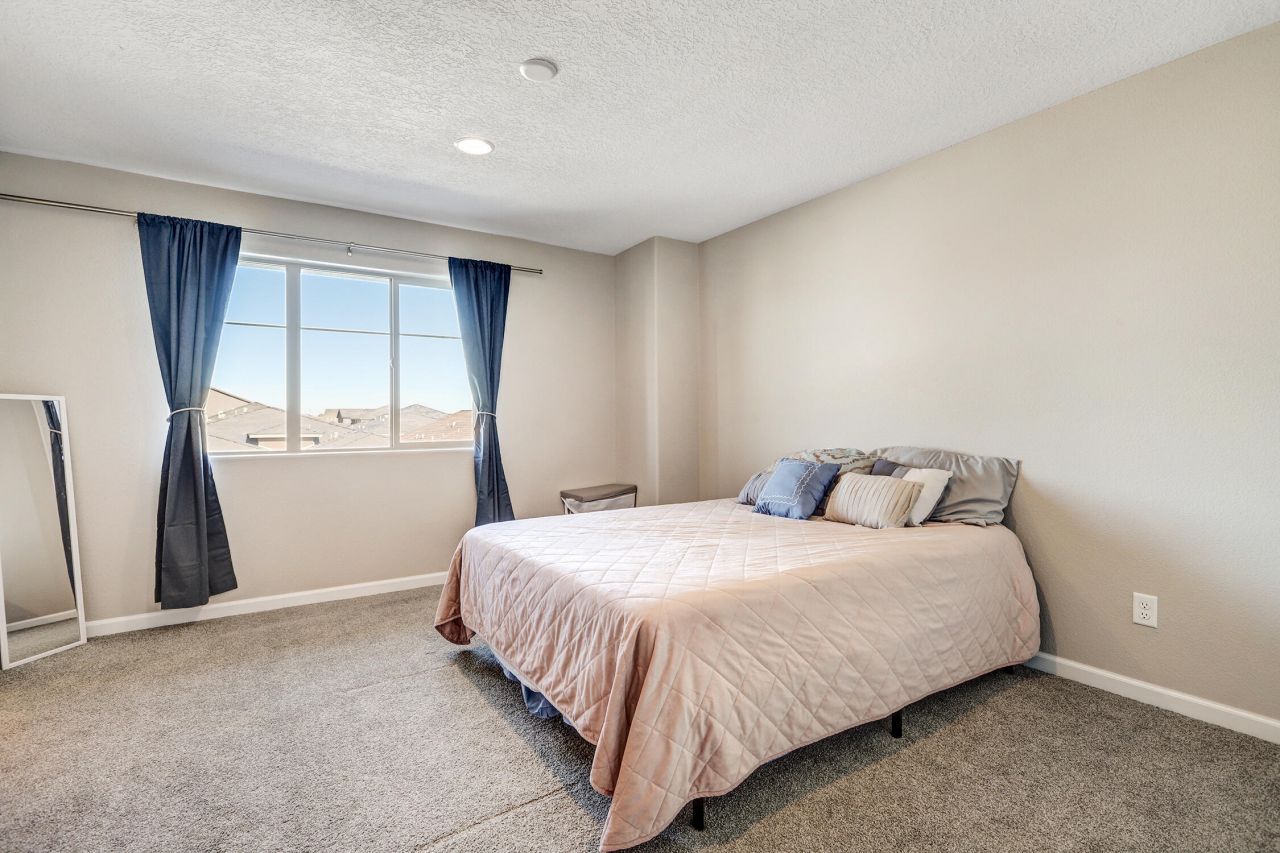 Rio Rancho, New Mexico, 87124, United States, 5 Bedrooms Bedrooms, ,4 BathroomsBathrooms,Residential,For Sale,2003162