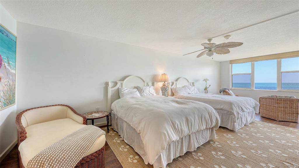Longboat Key, Florida, 34228, United States, 3 Bedrooms Bedrooms, ,2 BathroomsBathrooms,Residential,For Sale,1793639