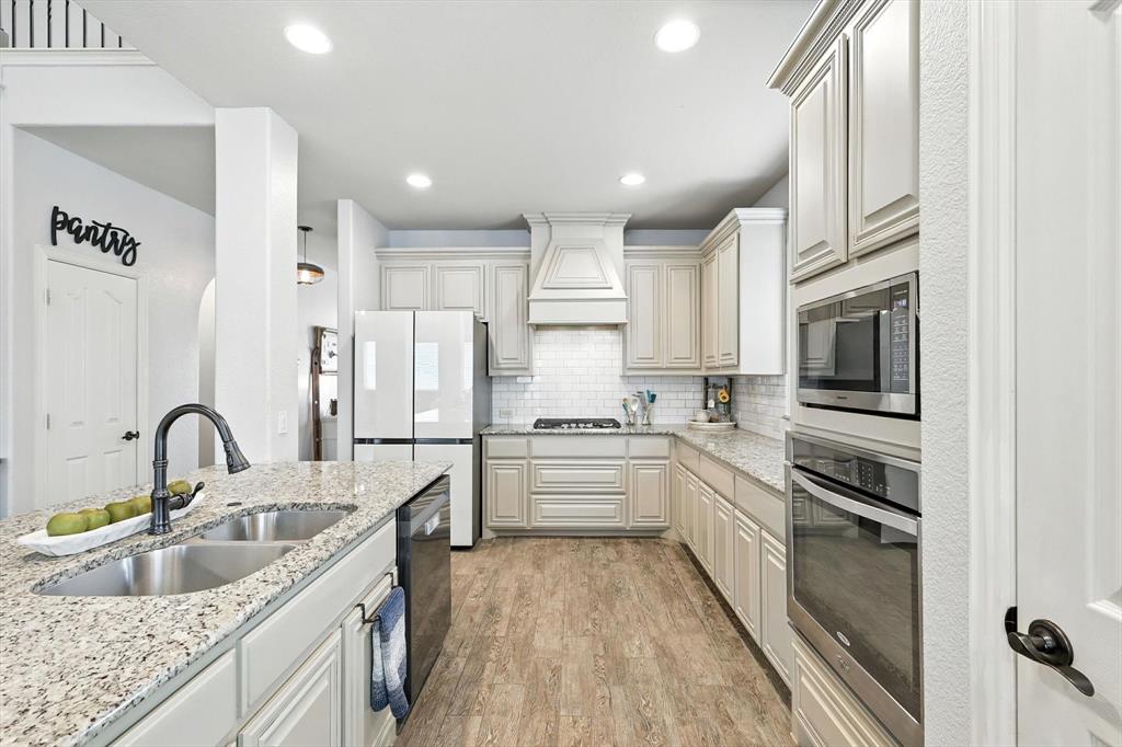 Grand Prairie, Texas, 75054, United States, 4 Bedrooms Bedrooms, ,4 BathroomsBathrooms,Residential,For Sale,1932411