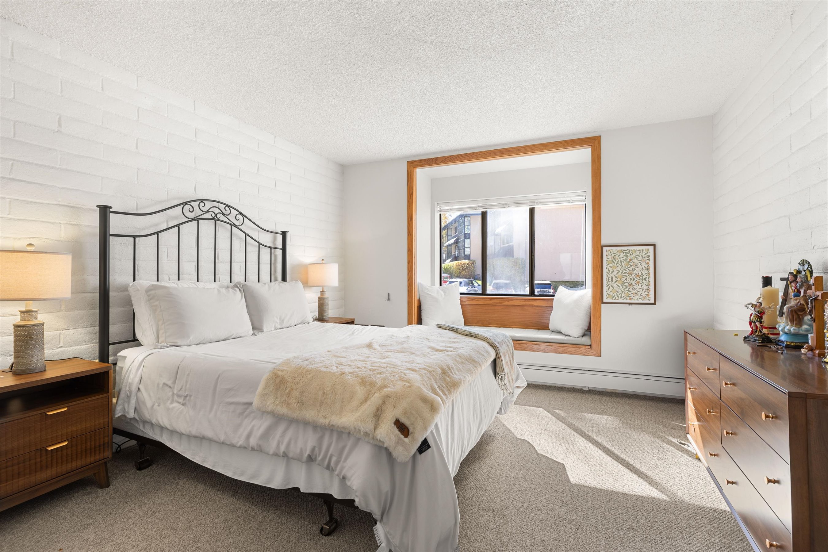  1 Bedroom Hunter Creek - 物件實景