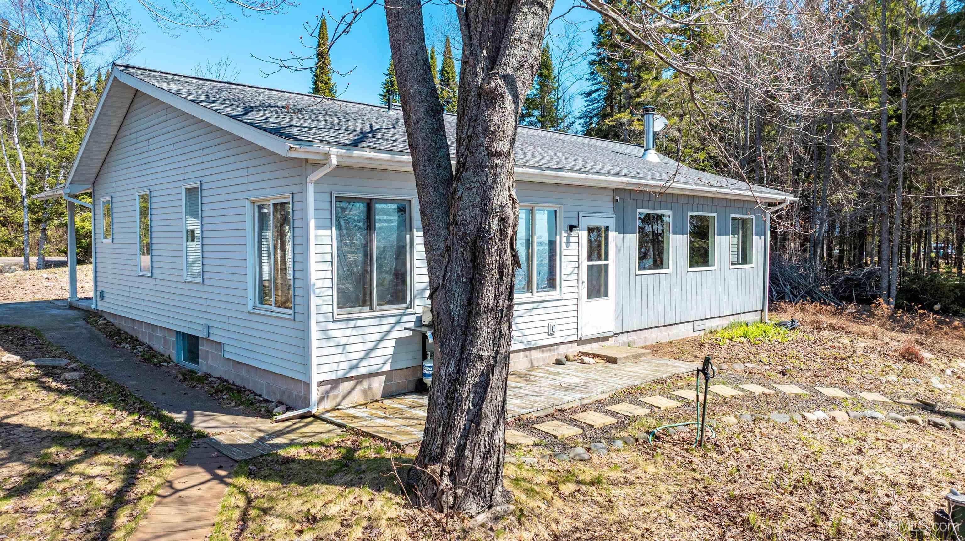 Lake Linden, Michigan, 49945, United States, 3 Bedrooms Bedrooms, ,3 BathroomsBathrooms,Residential,For Sale,1881345