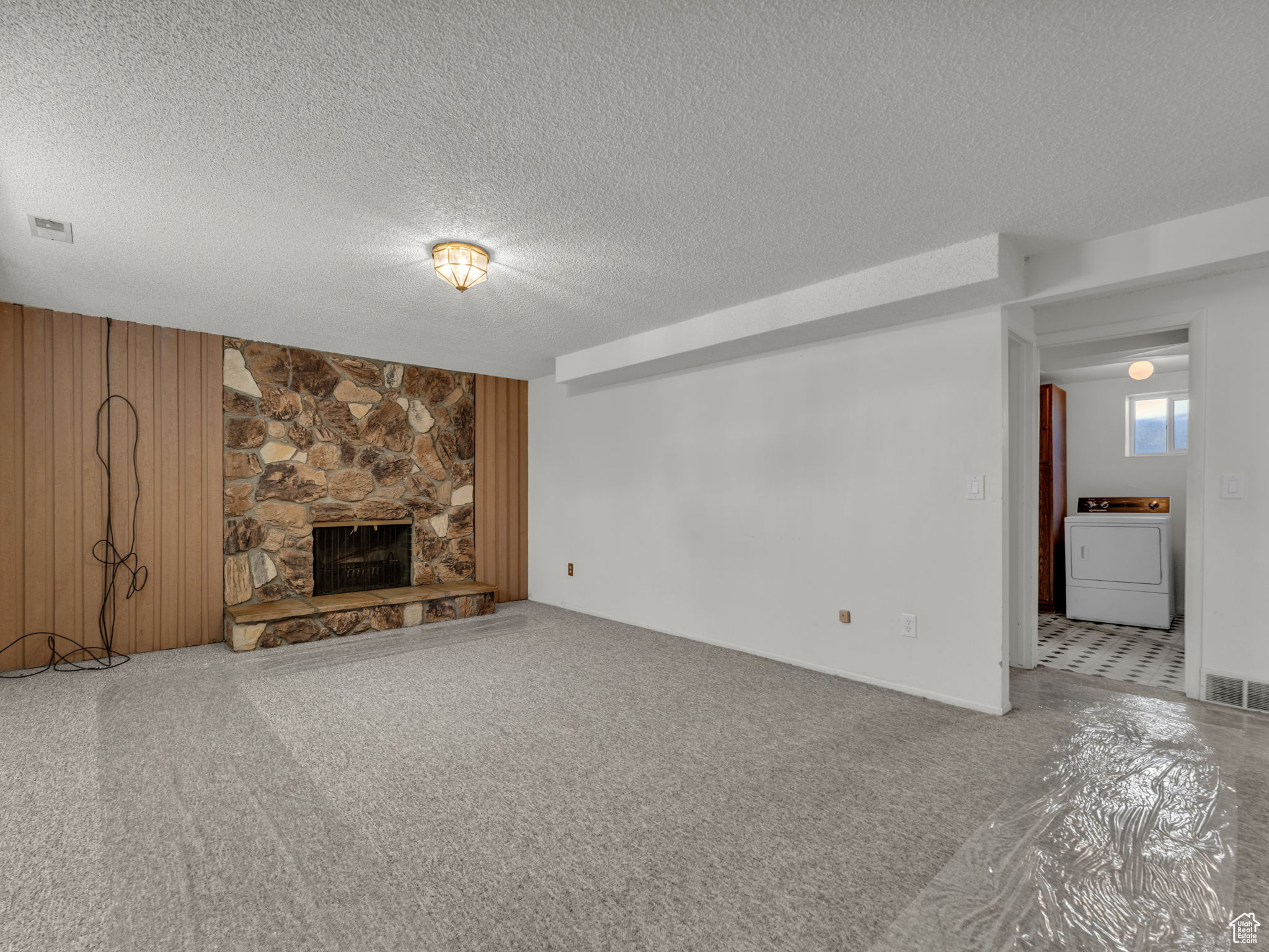 Taylorsville, Utah, 84129, United States, 4 Bedrooms Bedrooms, ,1 BathroomBathrooms,Residential,For Sale,1890353