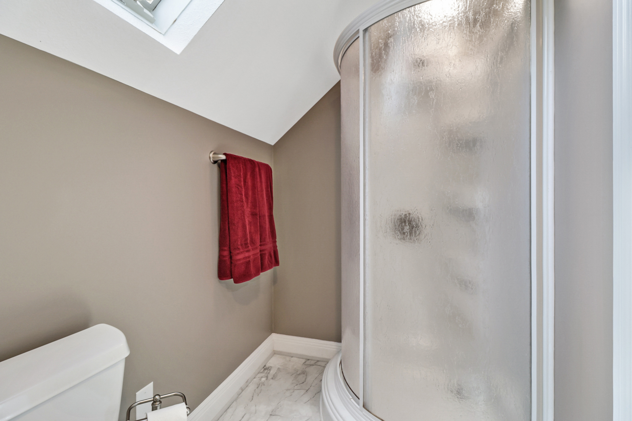 Crossville, Tennessee, 38558, United States, 4 Bedrooms Bedrooms, ,3 BathroomsBathrooms,Residential,For Sale,1976801