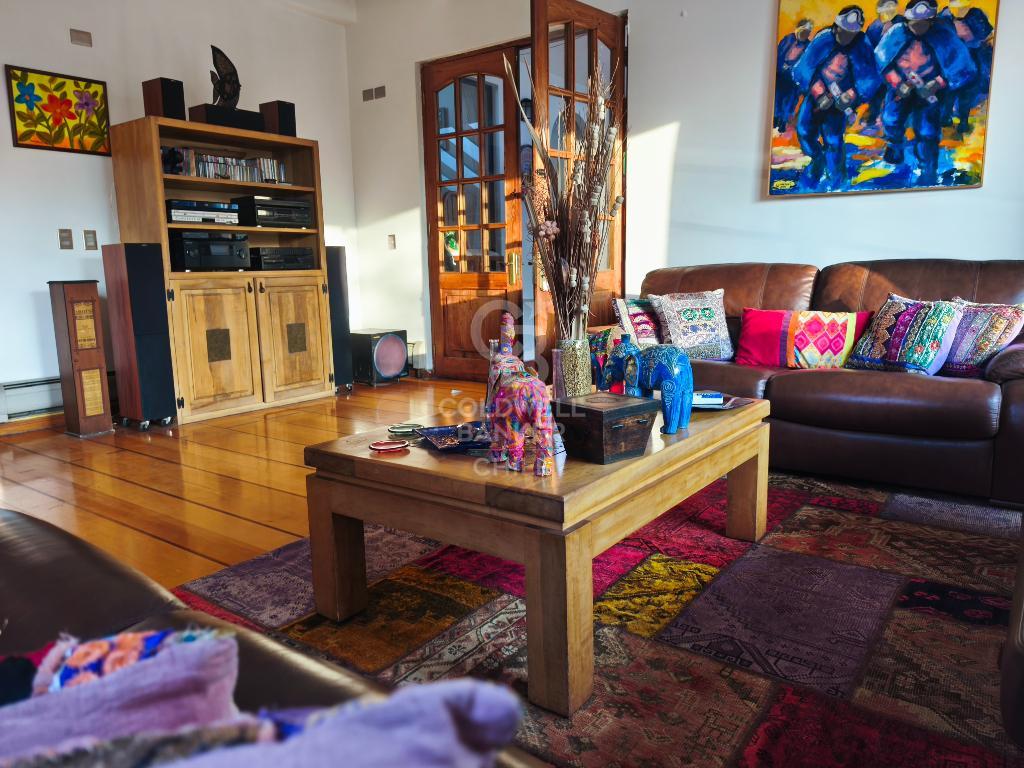 Las Condes, Chile, 5 Bedrooms Bedrooms, ,4 BathroomsBathrooms,Residential,For Sale,1821022