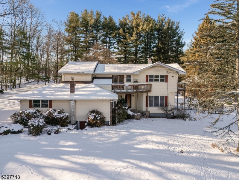 Rockaway Twp., New Jersey, 07866, United States, 4 Bedrooms Bedrooms, ,4 BathroomsBathrooms,Residential,For Sale,1994674