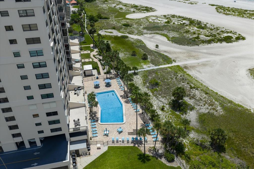 Clearwater Beach, Florida, 33767, United States, 2 Bedrooms Bedrooms, ,2 BathroomsBathrooms,Residential,For Sale,1912090