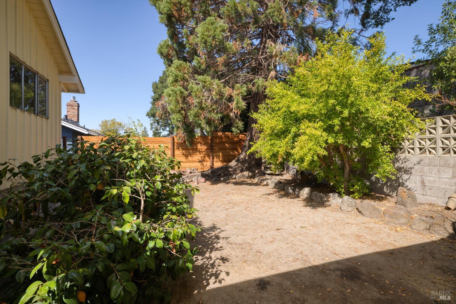 Petaluma, California, 94952, United States, 3 Bedrooms Bedrooms, ,3 BathroomsBathrooms,Residential,For Sale,1981148