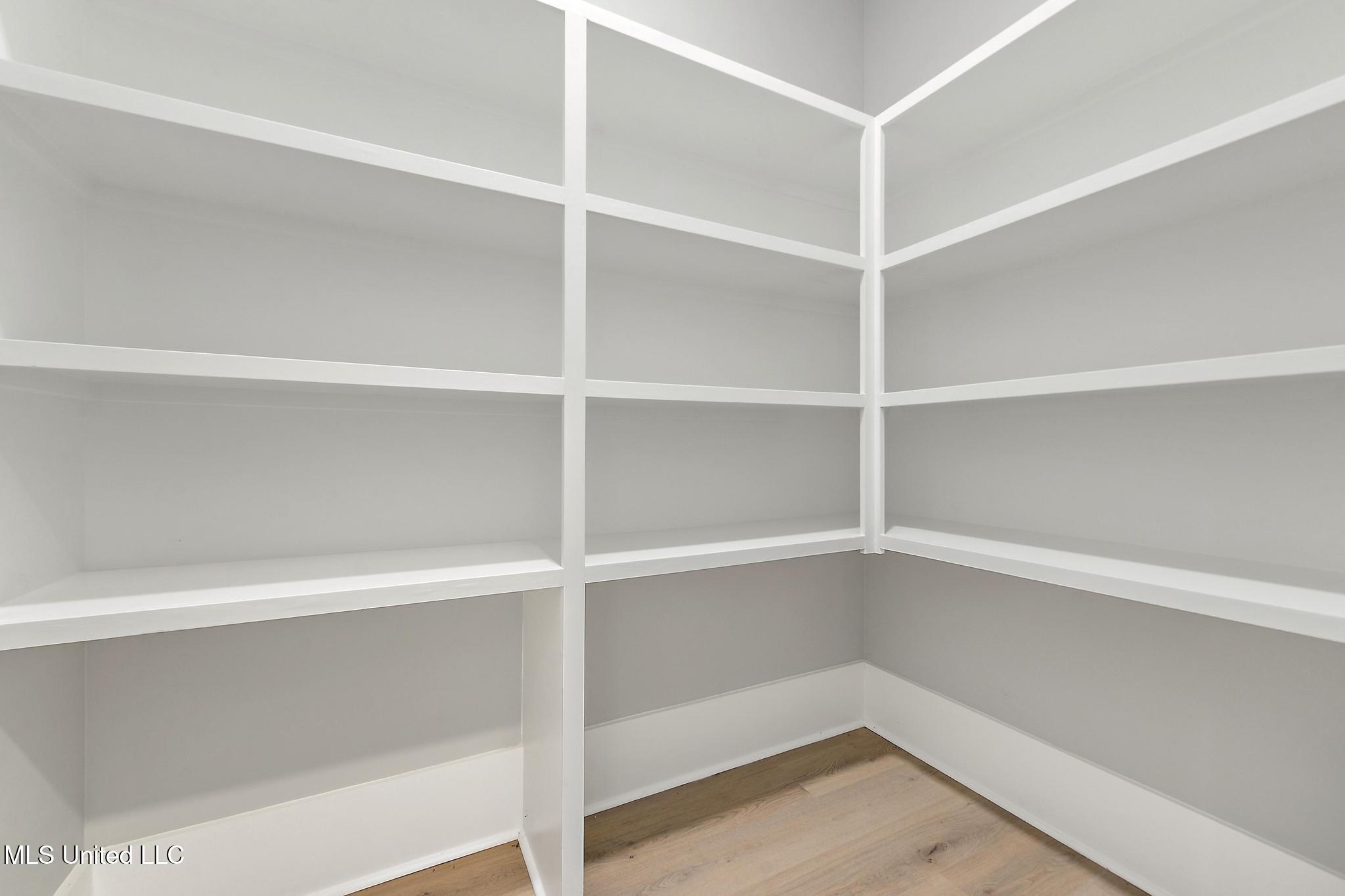 Gulfport, Mississippi, 39503, United States, 3 Bedrooms Bedrooms, ,2 BathroomsBathrooms,Residential,For Sale,1784044