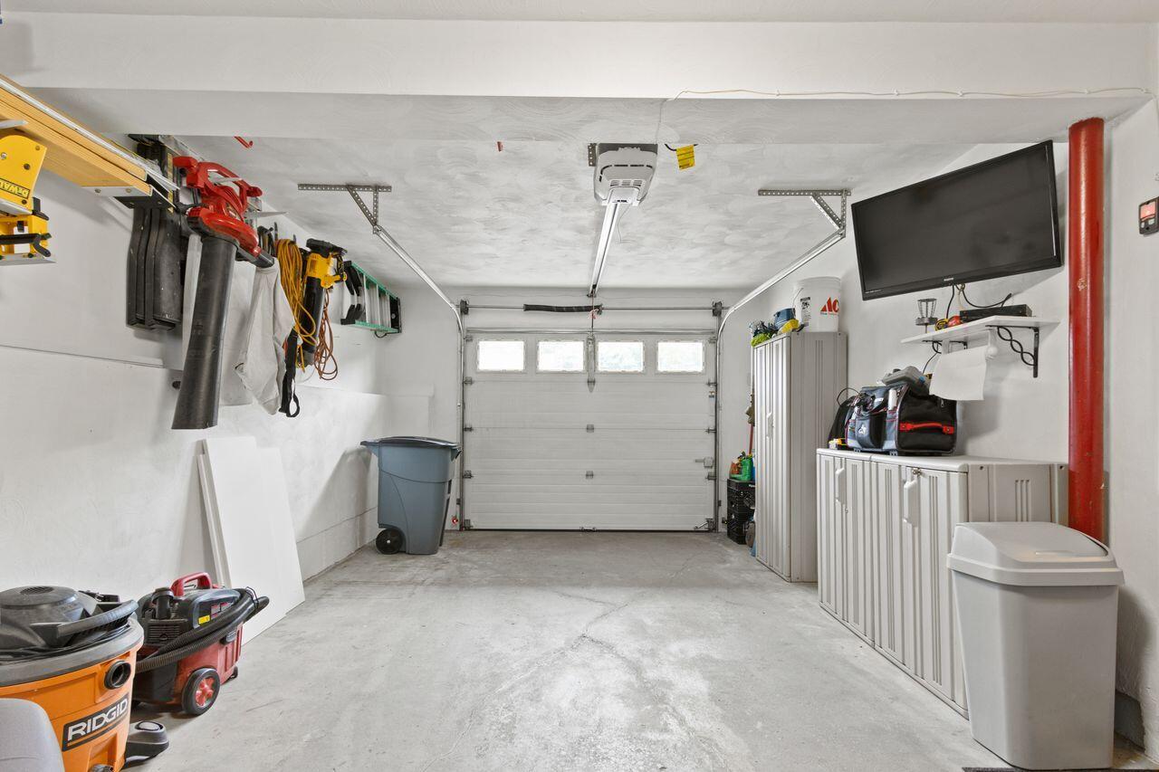 Portland, Maine, 04102, United States, 4 Bedrooms Bedrooms, ,2 BathroomsBathrooms,Residential,For Sale,1918593