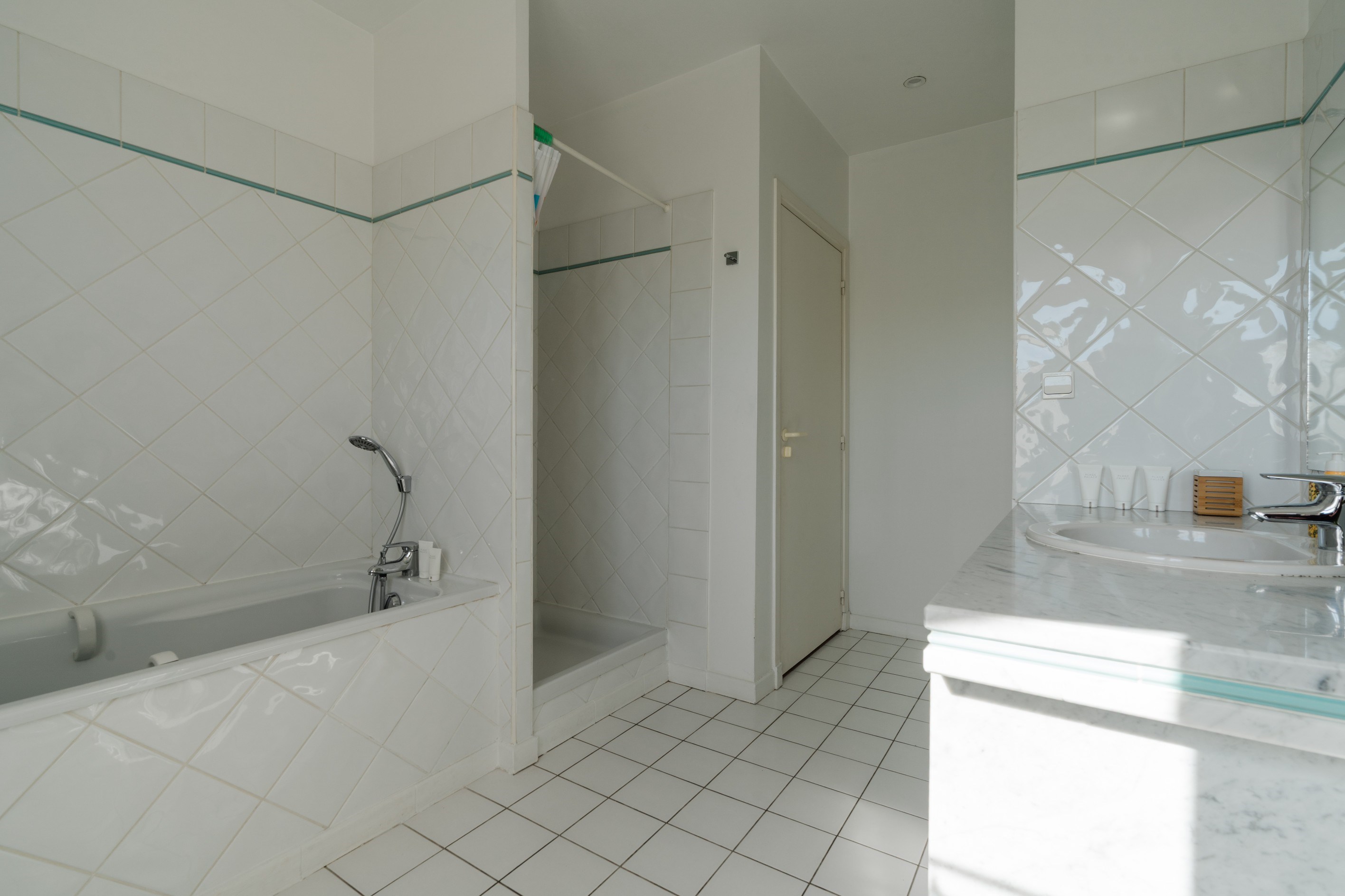  NARBONNE: Elegant approx 250sq.m house upon approx 1700m² - 物件實景