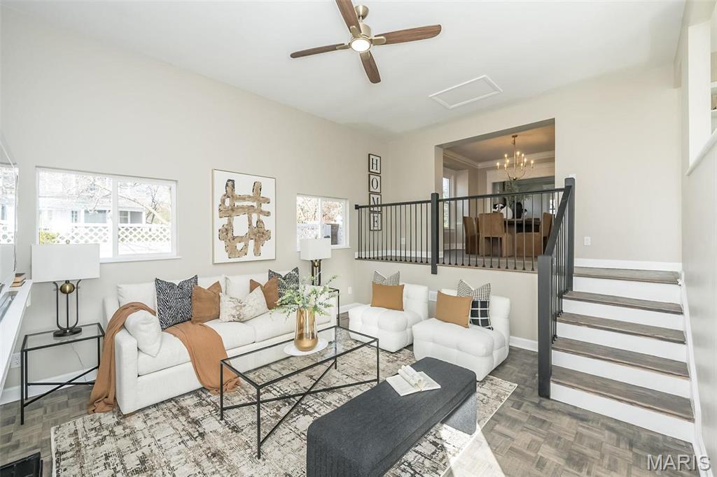 St Louis, Missouri, 63105, United States, 4 Bedrooms Bedrooms, ,4 BathroomsBathrooms,Residential,For Sale,1901233