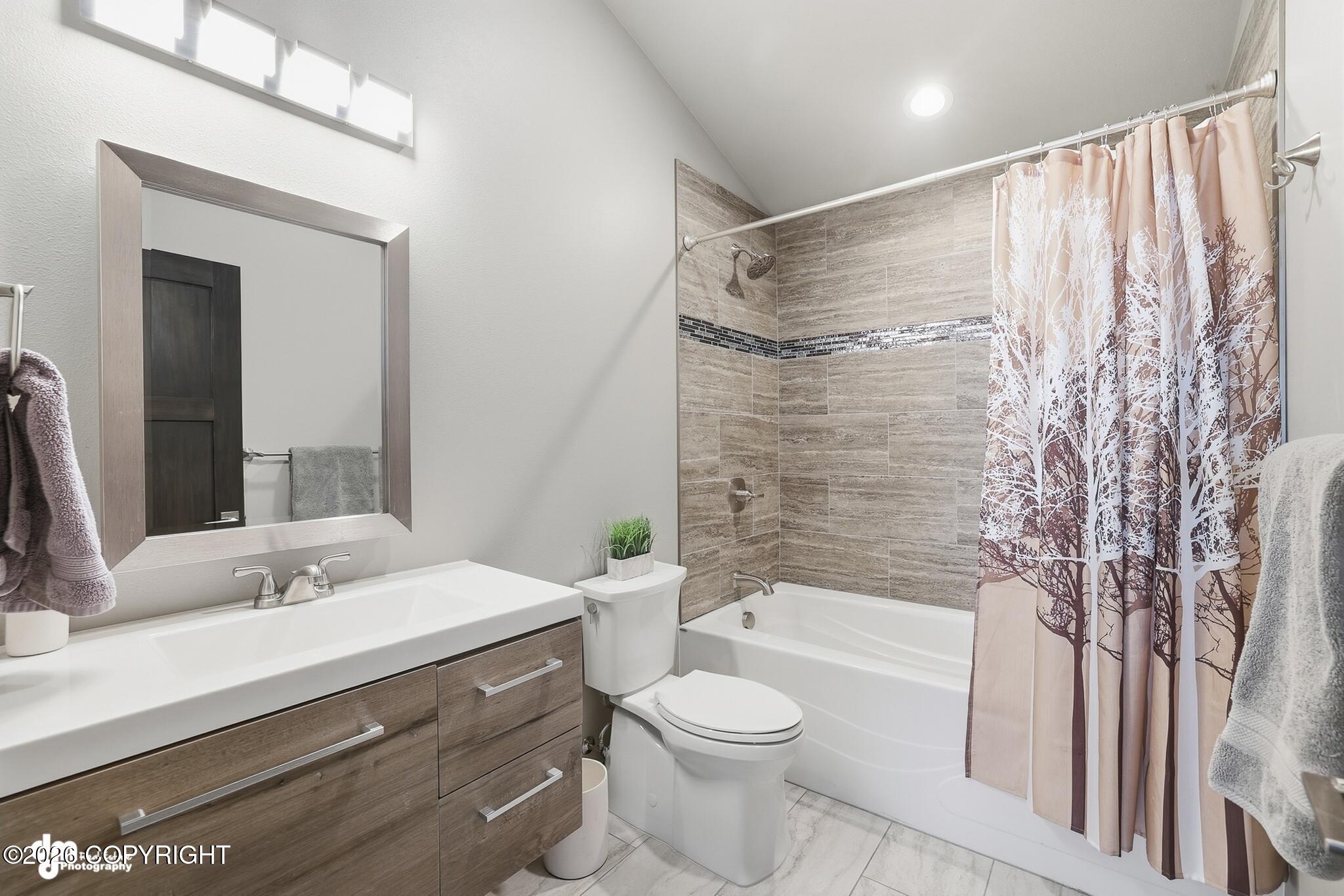 Soldotna, Alaska, 99669, United States, 5 Bedrooms Bedrooms, ,6 BathroomsBathrooms,Residential,For Sale,2021828