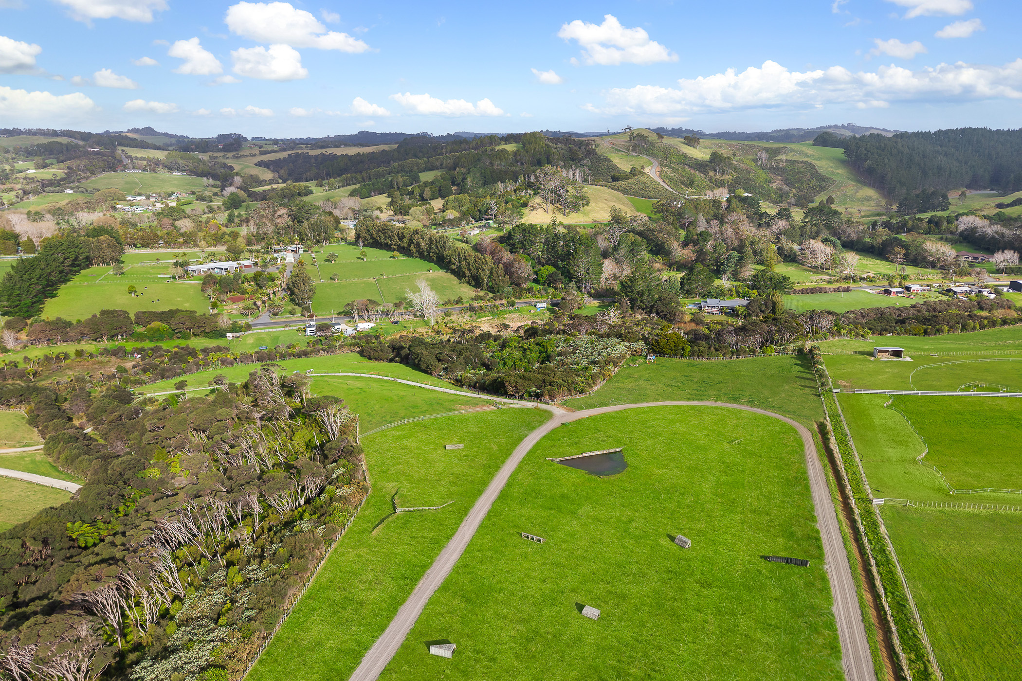  Equestrian Facility - Land Bank with Income - 物件實景