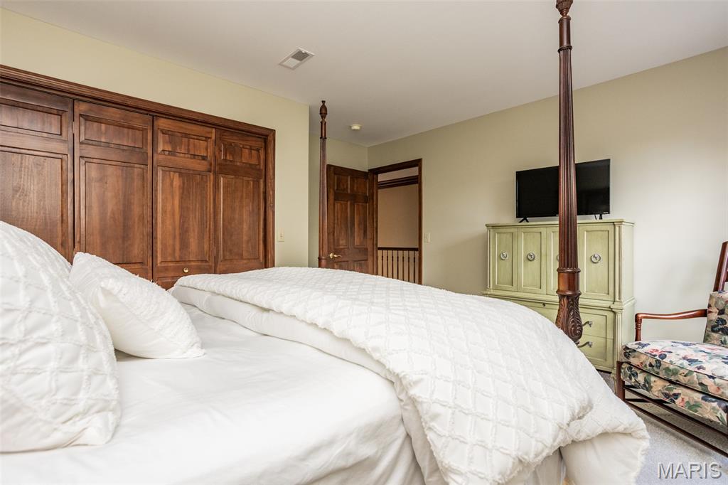 Godfrey, Illinois, 62035, United States, 3 Bedrooms Bedrooms, ,3 BathroomsBathrooms,Residential,For Sale,1940869