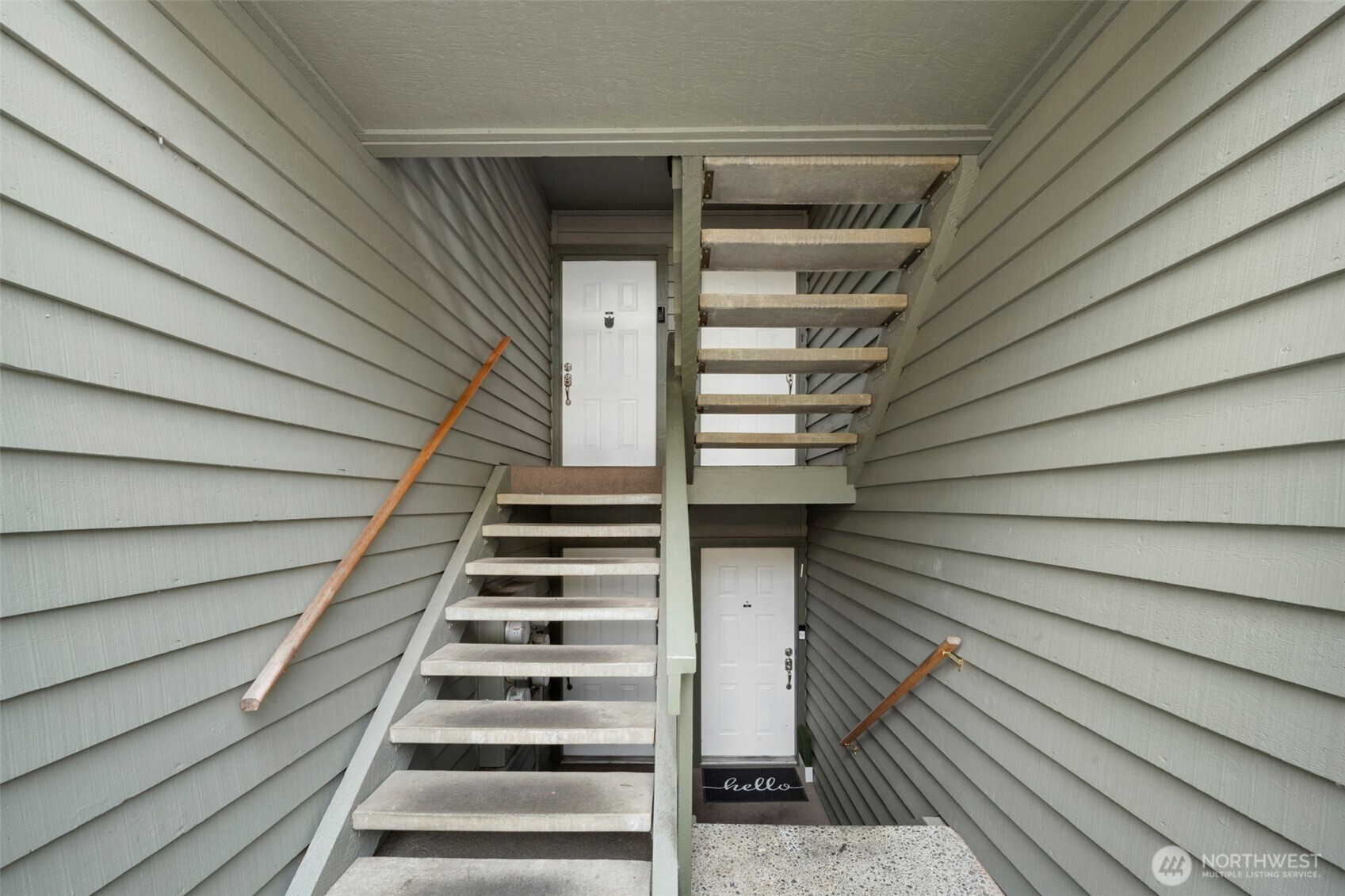 Kirkland, Washington, 98034, United States, 2 Bedrooms Bedrooms, ,1 BathroomBathrooms,Residential,For Sale,1906661