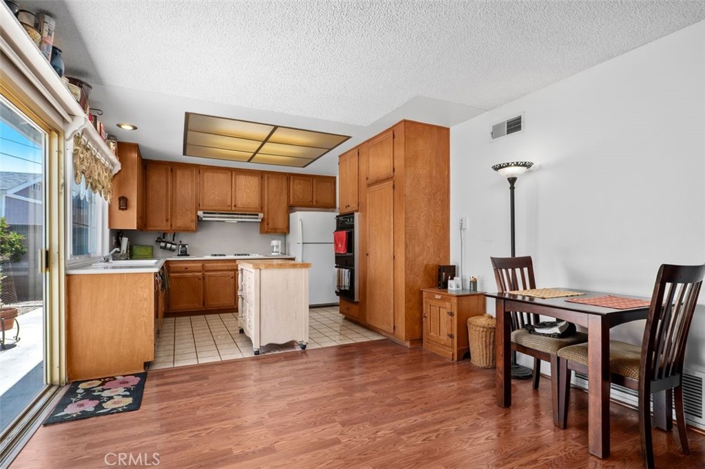 Orange, California, 92867, United States, 4 Bedrooms Bedrooms, ,2 BathroomsBathrooms,Residential,For Sale,1902467