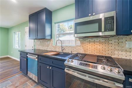 Los Angeles, California, 90019, United States, 2 Bedrooms Bedrooms, ,2 BathroomsBathrooms,Residential,For Sale,2001509