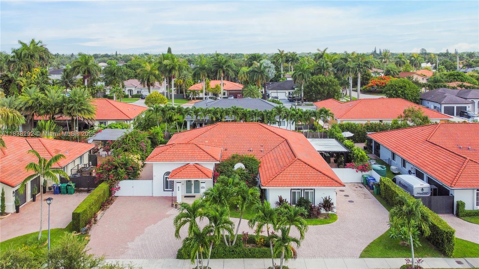 Miami, Florida, 33187, United States, 4 Bedrooms Bedrooms, ,3 BathroomsBathrooms,Residential,For Sale,1900896