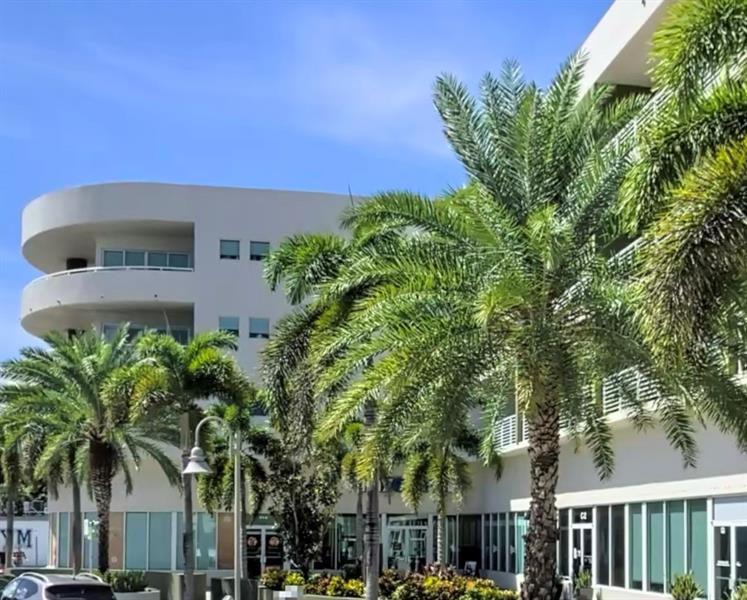 Wilton Manors, Florida, 33305, United States, 2 Bedrooms Bedrooms, ,2 BathroomsBathrooms,Residential,For Sale,2001812