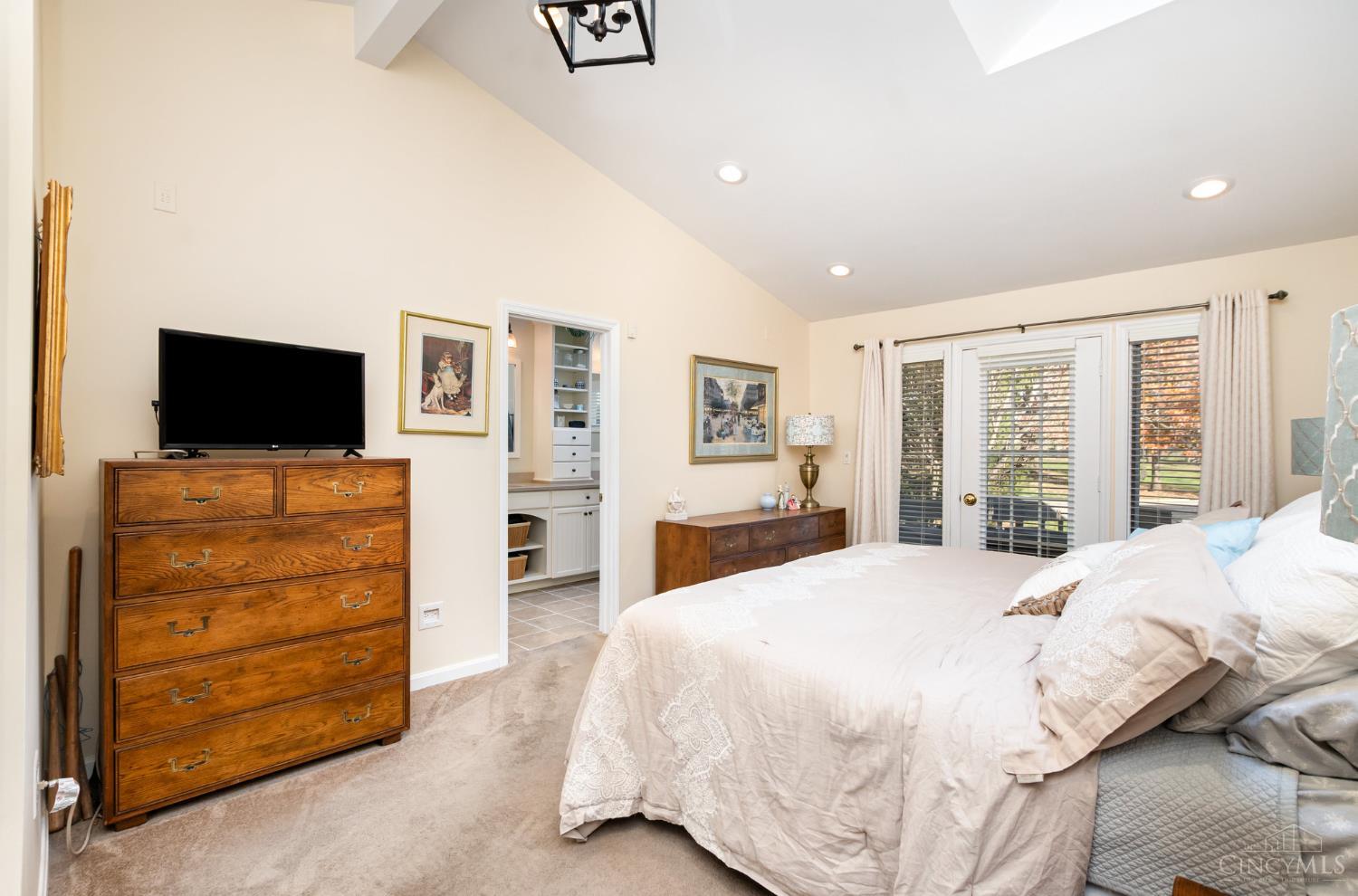 Blue Ash, Ohio, 45241, United States, 3 Bedrooms Bedrooms, ,3 BathroomsBathrooms,Residential,For Sale,2003391