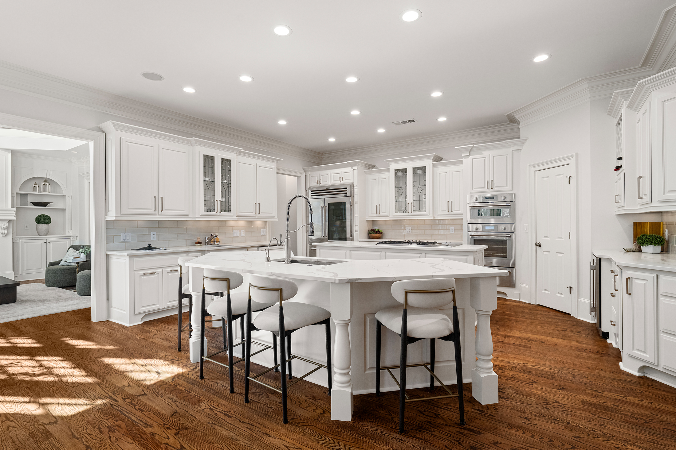  Located Within the Gated Greystone Farms Community in Milton - 物件實景