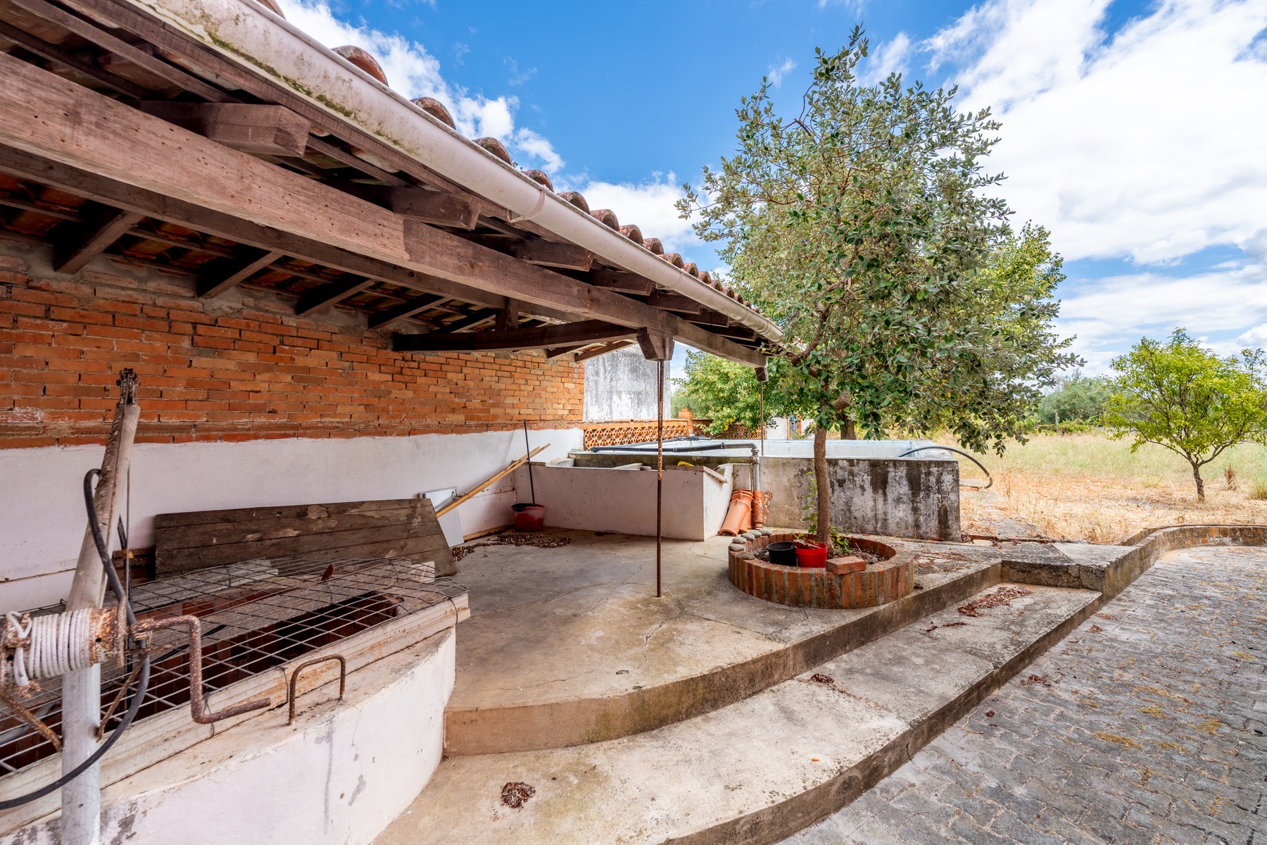  Manor House for Sale - 物件實景