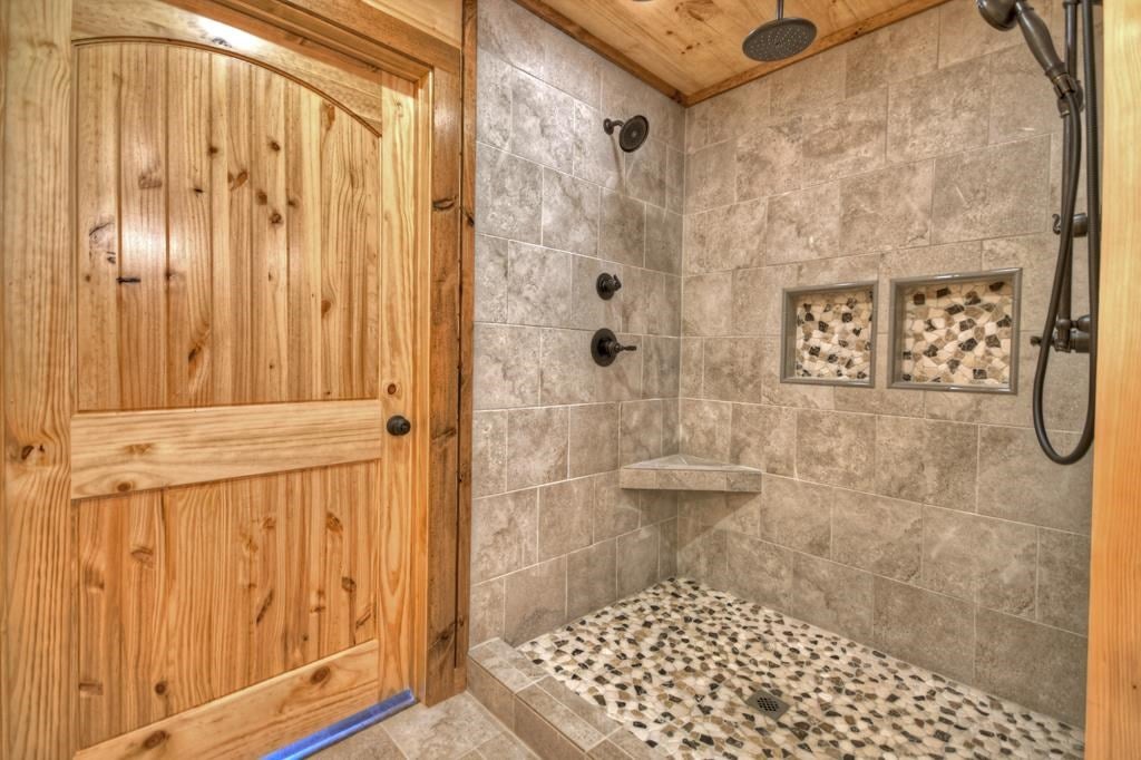 Mineral Bluff, Georgia, 30559, United States, 4 Bedrooms Bedrooms, ,3 BathroomsBathrooms,Residential,For Sale,1859066