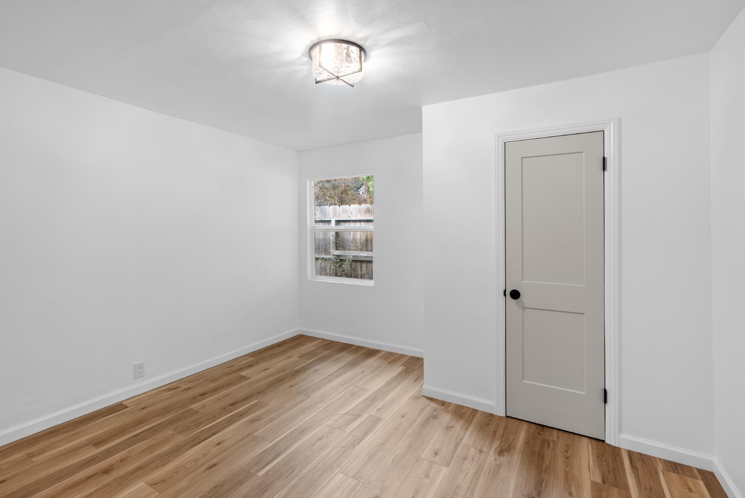 Modesto, California, 95350, United States, 4 Bedrooms Bedrooms, ,2 BathroomsBathrooms,Residential,For Sale,2001557