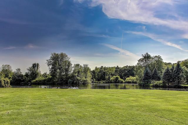 Dundee, Illinois, 60118, United States, 4 Bedrooms Bedrooms, ,5 BathroomsBathrooms,Residential,For Sale,1977469