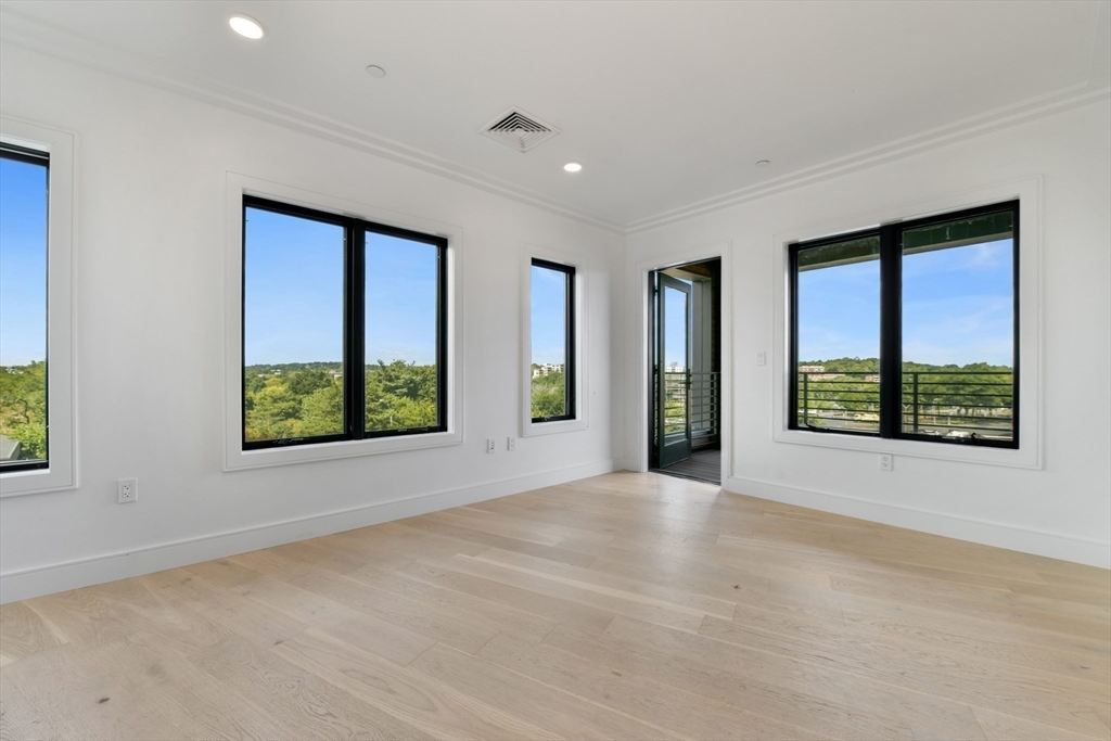 Boston, Massachusetts, 02135, United States, 1 Bedroom Bedrooms, ,1 BathroomBathrooms,Residential,For Sale,1977767