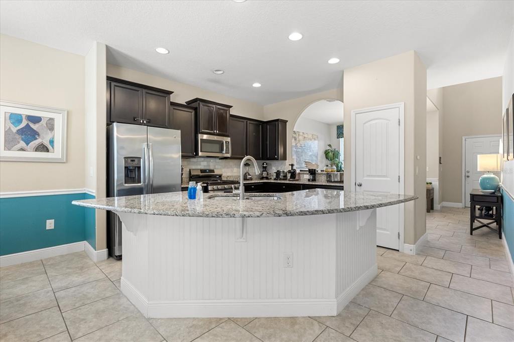 Davenport, Florida, 33837, United States, 6 Bedrooms Bedrooms, ,5 BathroomsBathrooms,Residential,For Sale,1821161